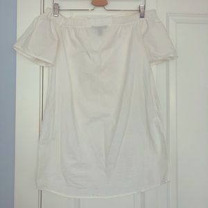White off the shoulder dress 👗